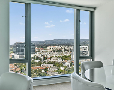 10727 Wilshire Boulevard - Photo Thumbnail 5