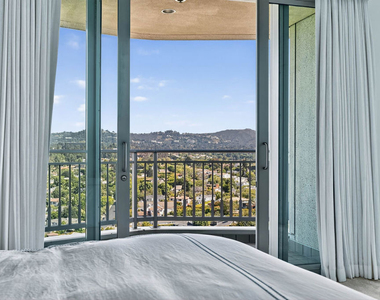 10727 Wilshire Boulevard - Photo Thumbnail 16