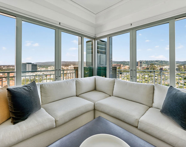 10727 Wilshire Boulevard - Photo Thumbnail 12
