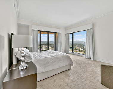 10727 Wilshire Boulevard - Photo Thumbnail 25