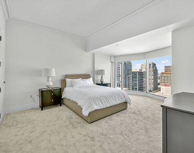 10727 Wilshire Boulevard - Photo Thumbnail 20
