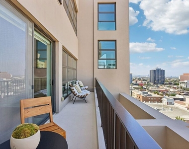 1645 N Vine Street - Photo Thumbnail 35