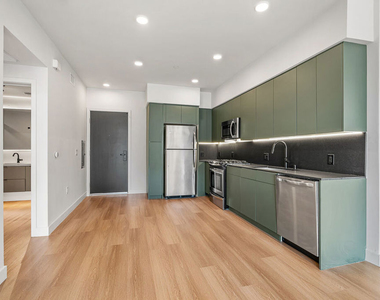 10601 Washington Boulevard - Photo Thumbnail 4