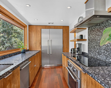 1738 Topanga Skyline Drive - Photo Thumbnail 18