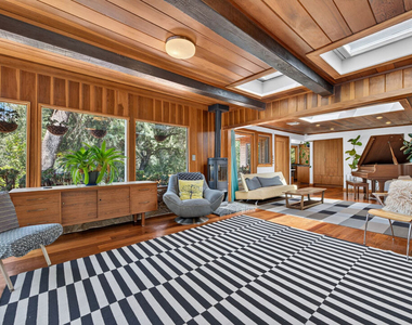 1738 Topanga Skyline Drive - Photo Thumbnail 8