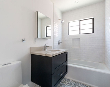 3304 1/2 Casitas Avenue - Photo Thumbnail 9