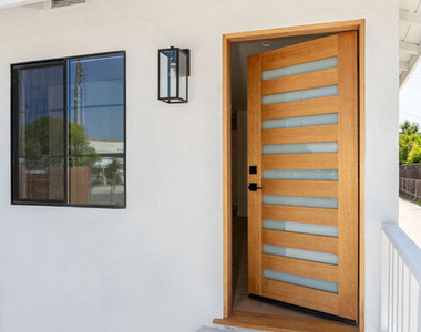 3304 1/2 Casitas Avenue - Photo Thumbnail 1