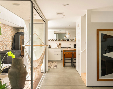 27 Paloma Avenue - Photo Thumbnail 9