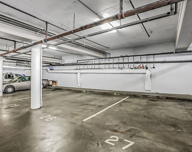 1030 N Orange Grove Avenue - Photo Thumbnail 11