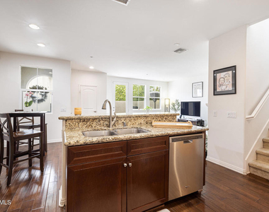 1513 Silver Shadow Drive - Photo Thumbnail 9