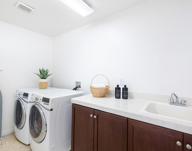 1513 Silver Shadow Drive - Photo Thumbnail 20