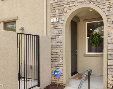 1513 Silver Shadow Drive - Photo Thumbnail 1
