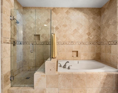 209 Piazza Di Sotto - Photo Thumbnail 23
