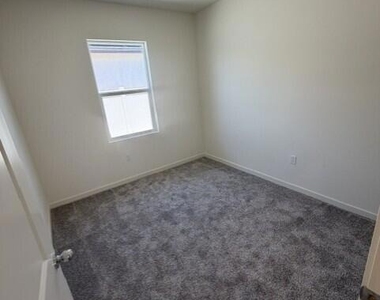 42491 Aruba Court - Photo Thumbnail 11