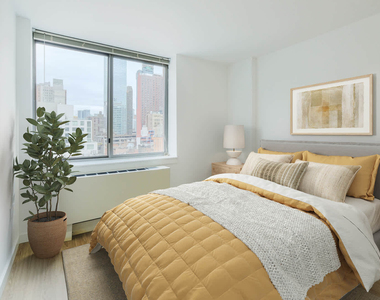400 West 37th St - Photo Thumbnail 60