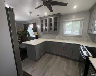 82 Schenectady Avenue - Photo Thumbnail 2