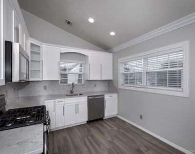 240 Village Green Drive - Photo Thumbnail 3