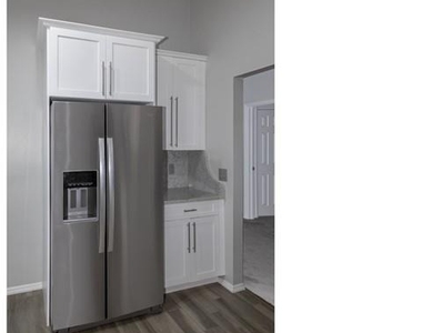 240 Village Green Drive - Photo Thumbnail 4