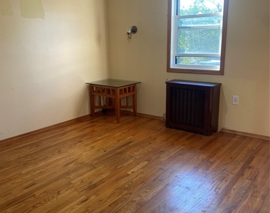 4728 204th Street - Photo Thumbnail 3