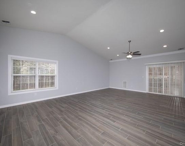 15 Village Green Drive - Photo Thumbnail 4