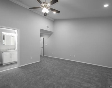 15 Village Green Drive - Photo Thumbnail 8