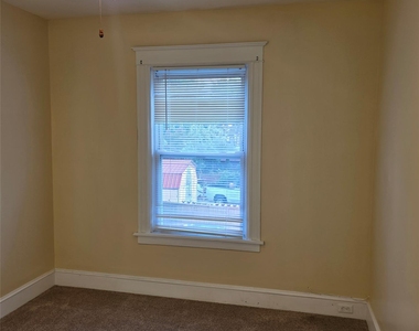 35 Manitou Avenue - Photo Thumbnail 4