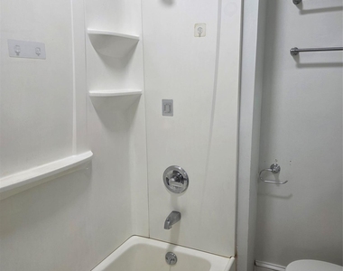 35 Manitou Avenue - Photo Thumbnail 3