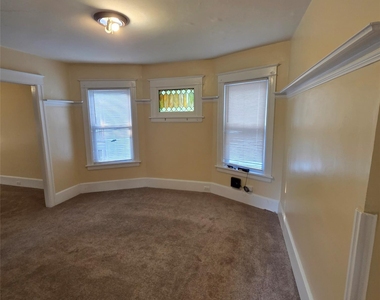 35 Manitou Avenue - Photo Thumbnail 7
