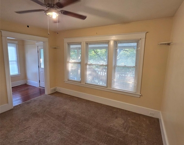 35 Manitou Avenue - Photo Thumbnail 9
