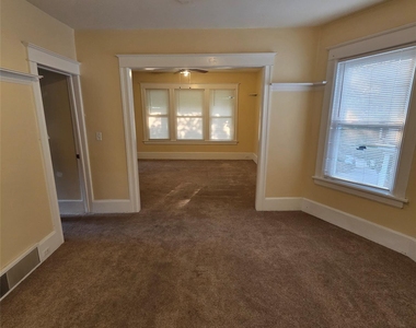 35 Manitou Avenue - Photo Thumbnail 8