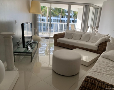 16711 Collins Avenue - Photo Thumbnail 8