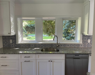 8 Valley Road Road - Photo Thumbnail 10