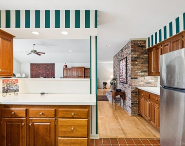 9 Cliff Road - Photo Thumbnail 19
