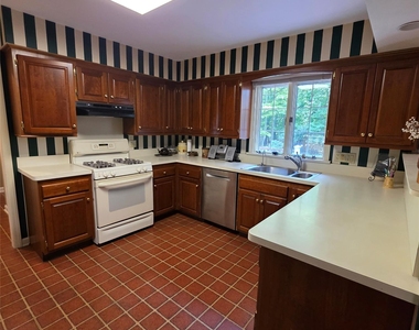 9 Cliff Road - Photo Thumbnail 19