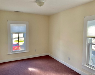 22 Washington Ave, 2nd - Photo Thumbnail 9
