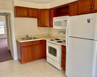 22 Washington Ave, 2nd - Photo Thumbnail 6