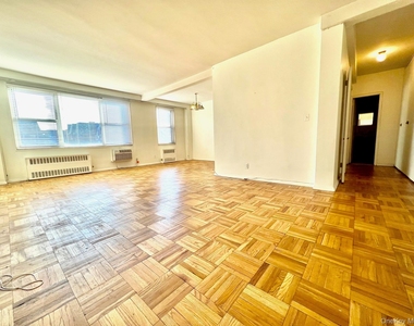 10 Lake Street - Photo Thumbnail 8