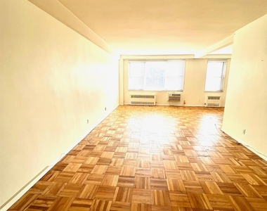 10 Lake Street - Photo Thumbnail 4