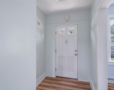 492 Liberty Street - Photo Thumbnail 6