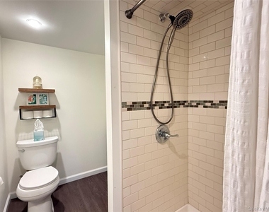31 Jacobson Avenue - Photo Thumbnail 18
