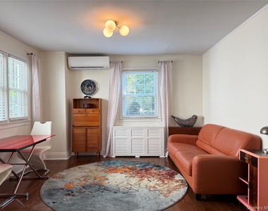 31 Jacobson Avenue - Photo Thumbnail 5