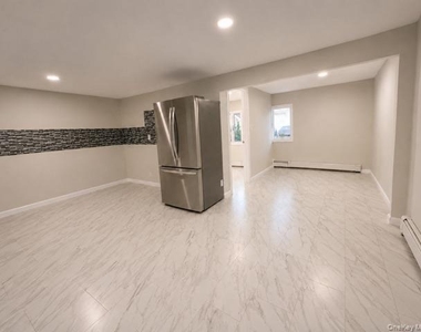 321 Sherbrooke Road - Photo Thumbnail 17