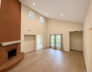 23 Weathervane Way - Photo Thumbnail 3