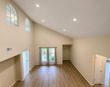 23 Weathervane Way - Photo Thumbnail 7
