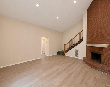 23 Weathervane Way - Photo Thumbnail 5