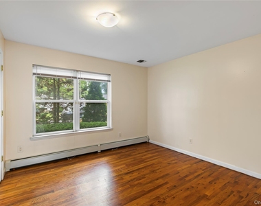 1049 Owasco Road - Photo Thumbnail 11