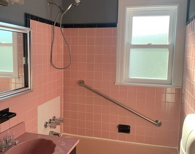 136-25 62nd Avenue - Photo Thumbnail 10