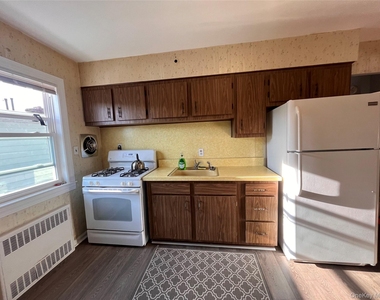 136-25 62nd Avenue - Photo Thumbnail 4