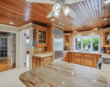 479 Asharoken Avenue - Photo Thumbnail 11