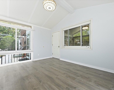 26070 73rd Avenue - Photo Thumbnail 8